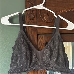 Elegant Lace Bralette - Gray